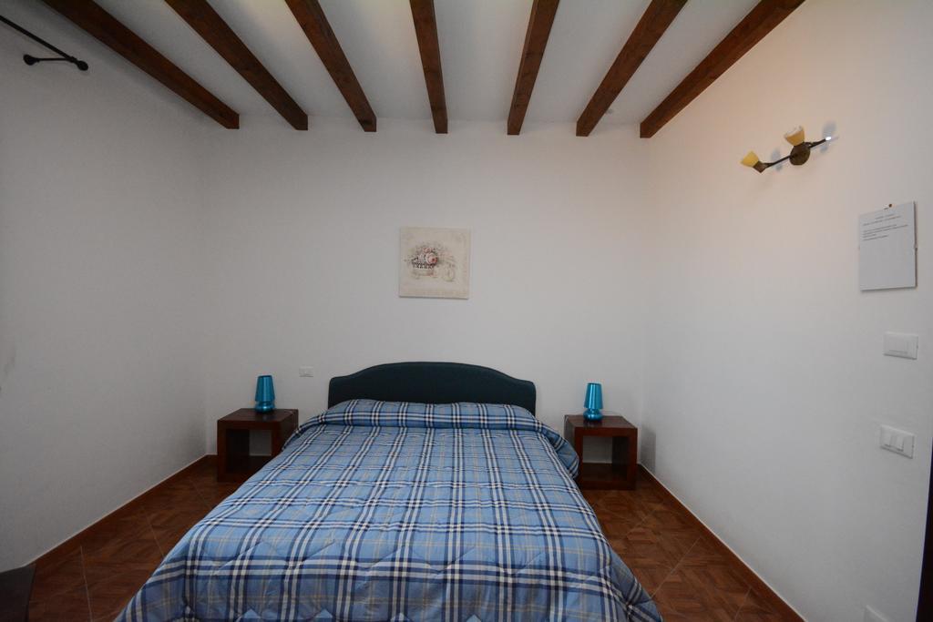 Bed and Breakfast La Ferula Scillato  Экстерьер фото