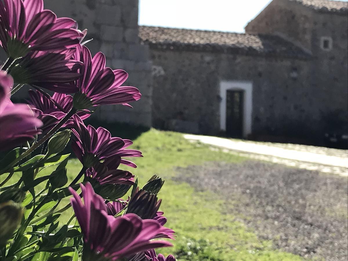 Bed and Breakfast La Ferula Scillato  Экстерьер фото