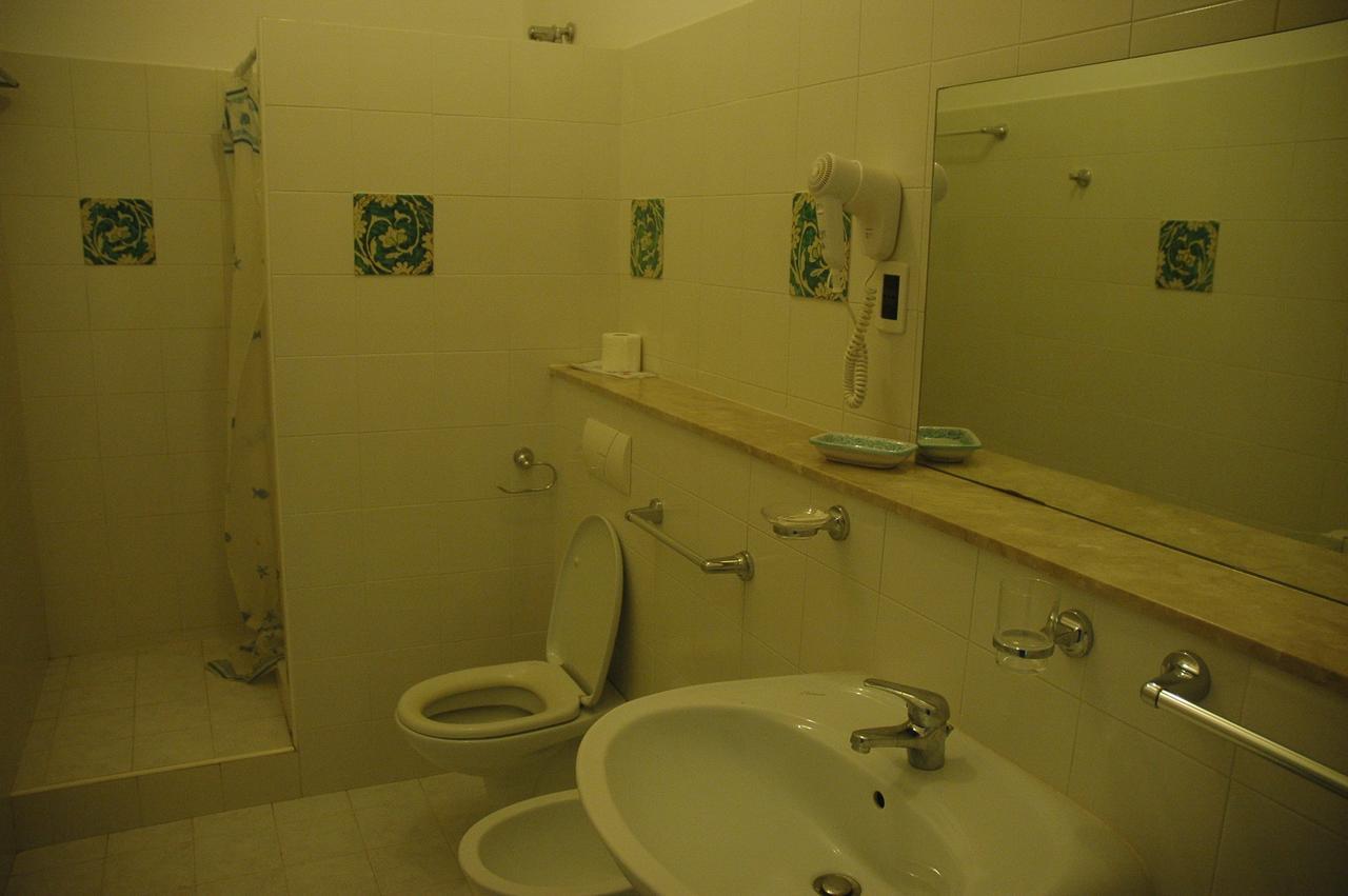 Bed and Breakfast La Ferula Scillato  Экстерьер фото