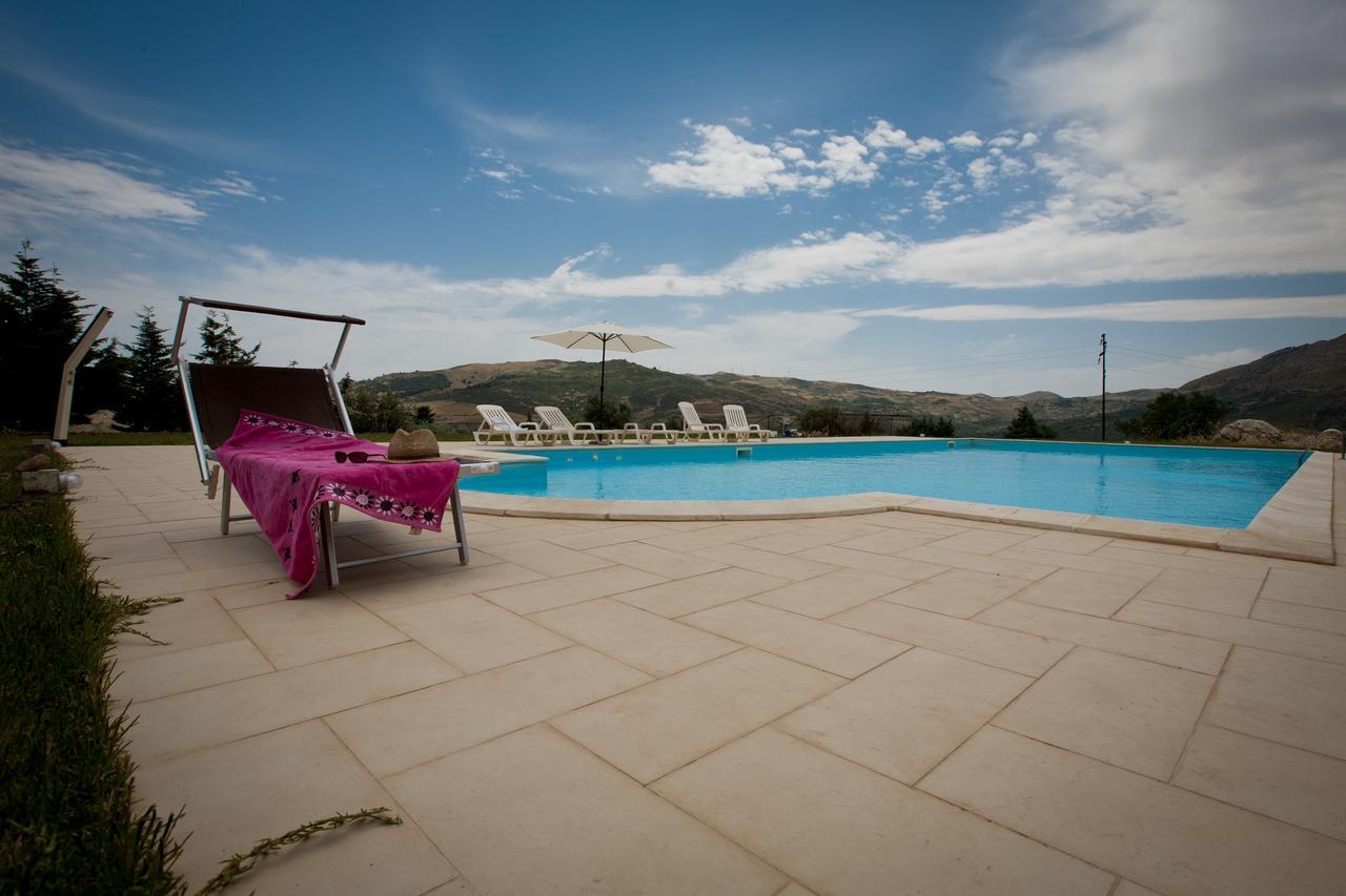 Bed and Breakfast La Ferula Scillato  Экстерьер фото