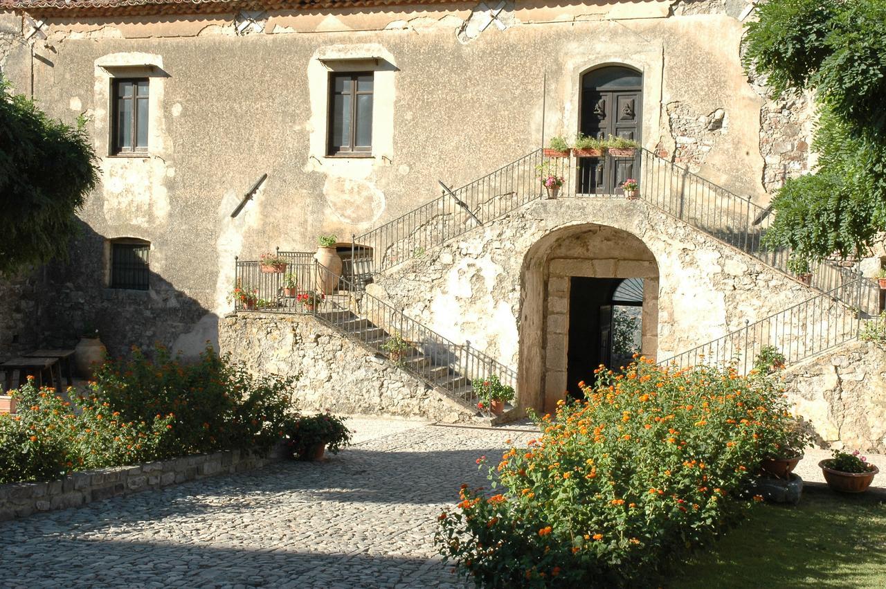 Bed and Breakfast La Ferula Scillato  Экстерьер фото