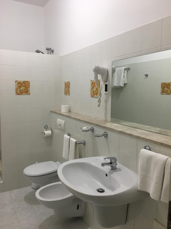Bed and Breakfast La Ferula Scillato  Экстерьер фото